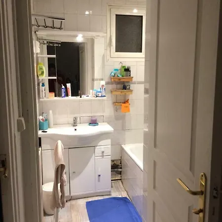Séjour chez l'habitant Privee Dans Partagee-lyon 8 Santy-mermoz-pinel *