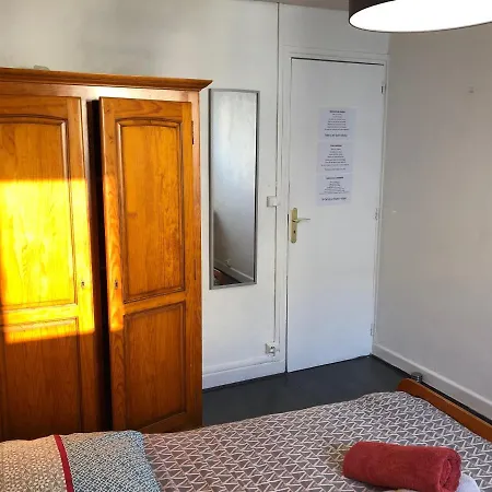 Privee Dans Partagee-lyon 8 Santy-mermoz-pinel Séjour chez l'habitant